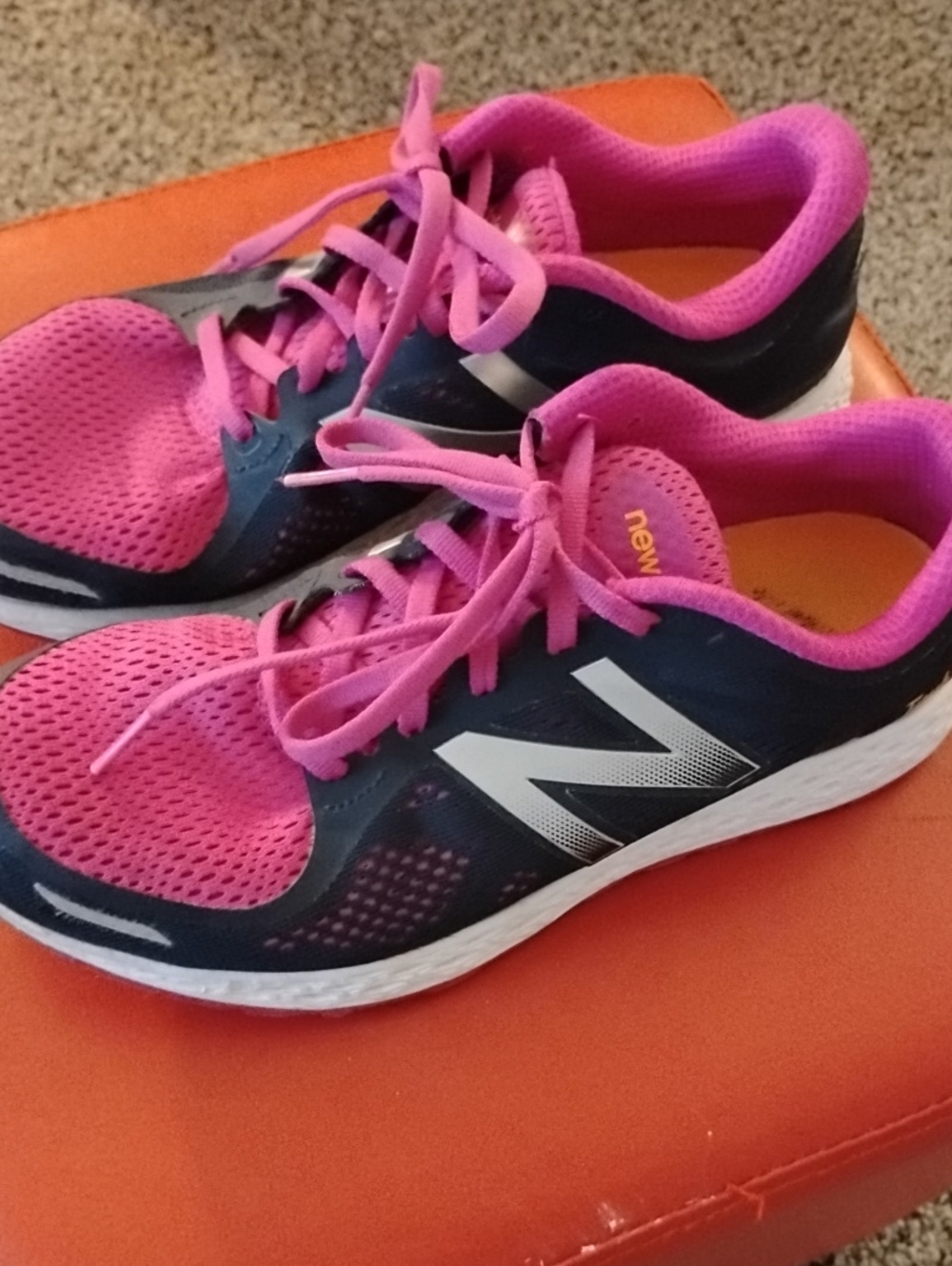 New Balance Women's Pink and Navy Athletic Running Sneakers SZ 8.5